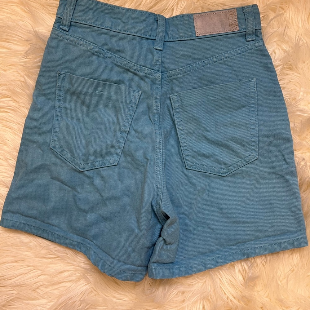 Zara‎ - Picture 3 of 5